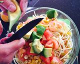 Foto del paso 9 de la receta: Ensalada de maíz y spaguetti