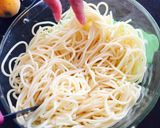 Foto del paso 7 de la receta: Ensalada de maíz y spaguetti