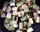 A picture of step 2 of Balado terong tomat (Balado eggplant tomato).