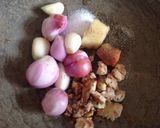 A picture of step 1 of Chicken soup(soto ayam).