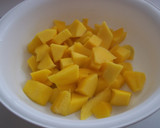 Foto del paso 2 de la receta: Ensalada de mango 4 estaciones