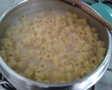 Foto del passaggio 2 della ricetta Pasta e piselli risottata