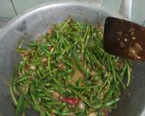 Foto langkah ke 4 dari resep Tumis genjer sambal taoco.