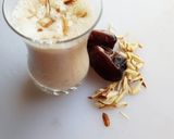 A picture of step 4 of Dates almond milkshake.