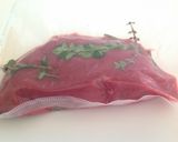 Foto del passaggio 1 della ricetta Scottona con riduzione di vino rosso passito e insalatina di melaGrannySmith con sedano