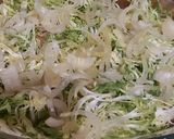 Foto del paso 3 de la receta: Ensaladita con tiritas de pollo !!🤤🤤