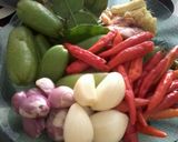 Foto langkah ke 1 dari resep Gulai Masin Asam Belimbing Ikan Nila Extra Pedas.