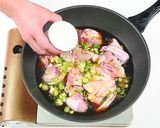 東販小食堂：燉雞的食譜步驟5照片