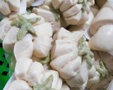 Hình bước làm 2 của món Bánh bao hình hoa cúc