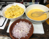 Foto del paso 1 de la receta: Tortilla de patata con cebolla