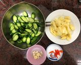 小黃瓜炒玉米筍的食譜步驟1照片