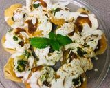 A picture of step 1 of Chatpatti golgappa chaat.