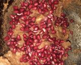 A picture of step 4 of Kacchi Dabeli.