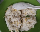 Foto langkah ke 3 dari resep Onigiri telur praktis (bekal sekolah anak).