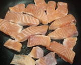 Foto del paso 4 de la receta: Lomitos de salmón y portobello
