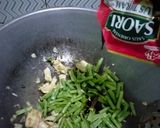 Foto langkah ke 4 dari resep Oseng buncis ayam.