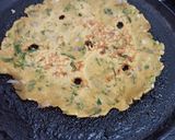 A picture of step 5 of Jowar thalipeeth.