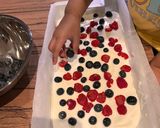Foto langkah ke 4 dari resep Frozen Yogurt Bark (Frozen Yogurt Batang).