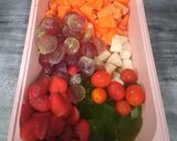 Foto langkah ke 1 dari resep Salad Buah Yogurt.