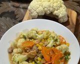 Foto langkah ke 4 dari resep Cah Kembang kol wortel dan jagung.