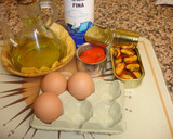 Foto del paso 1 de la receta: Tortilla mejillones en encabeche y pimiento natural
