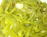 Foto del paso 1 de la receta: Nopales con morrón y cebollita a la Mario's