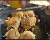 Foto del paso 3 de la receta: Pollo al ajillo con ñoras