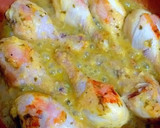 Foto del paso 9 de la receta: Muslos de pollo en salsa de limón, azafrán y ajos tiernos
