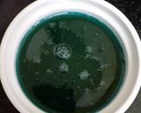 A picture of step 5 of Blue Curacoa Lemonade.