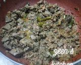 A picture of step 1 of Keema Kaleji.