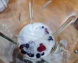 Foto langkah ke 1 dari resep My son's favorite smoothie ❤🫐🍇 best ingredient.