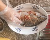 Hình bước làm 2 của món Cá dìa nướng muối