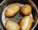 A picture of step 1 of Potato Sama cutlet.