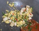 Foto langkah ke 4 dari resep Kucai Tahu Telur by jesslyn orlane.