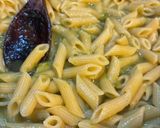 Foto del passaggio 4 della ricetta Maccheroni con Crema di Asparagi e Salmone Affumicato