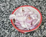 รูปขั้นตอนการทำที่ 1 ของ หมูผัดกะปิ