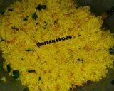 Foto langkah ke 5 dari resep Nasi Goreng Kuning.