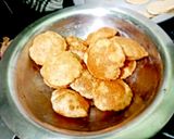 आटे का गोलगप्पे (aate ka golgappa recipe in Hindi) रेसिपी चरण 3 फोटो