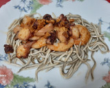 Foto del paso 5 de la receta: Gulas picantitas con langostinos y pulpo