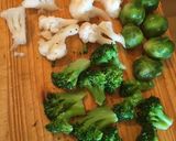 Foto del paso 6 de la receta: Sopa de verduras con rape y gambas