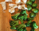 Foto del paso 6 de la receta: Sopa de verduras con rape y gambas
