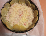 Foto del paso 3 de la receta: Tarta artesana de tortilla de patatas con lomo y queso