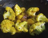 ডিম দিয়ে ফুলকপি আলু কারি (dim diye fulkopi aloo curry recipe in Bengali) রেসিপি ধাপ - 2 ছবি