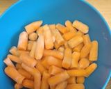 Tepsis zöldséges  csirkemell sütve recept fázis 2 fotója