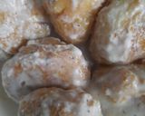 A picture of step 2 of Dahi vada.