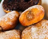 Foto langkah ke 8 dari resep Donat bomboloni.