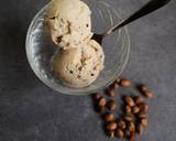 Crème glacée au beurre de cacahuètes sans sorbetière étape de la recette 5 photo