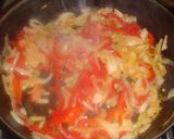 Foto del paso 2 de la receta: Pollo a la portuguesa con papas españolas 