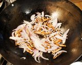 A picture of step 4 of Taiwanese Hakka Style Flat Rice Noodle Soup (客家湯板條) - Gluten Free Noodle Soup.