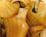 Hình bước làm 1 của món Canh Cải Chua Nấu Gân Bò